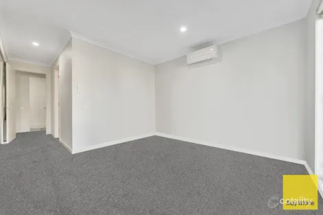 Property photo of 30 Signature Boulevard Point Cook VIC 3030