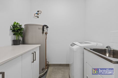 Property photo of 2/2-4 Queen Street Bendigo VIC 3550