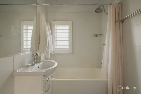 Property photo of 17 Mullens Street Hawthorne QLD 4171