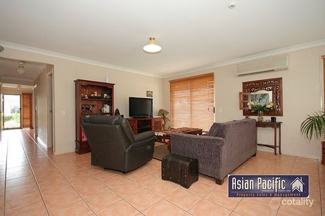 Property photo of 19 Treeline Place Durack QLD 4077