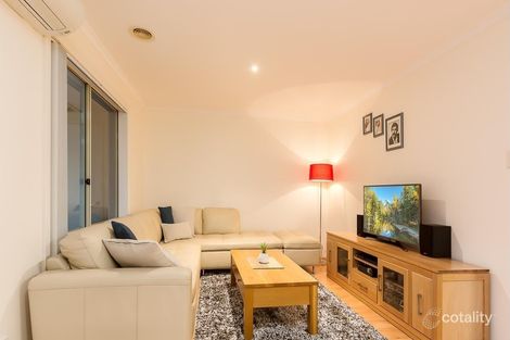 Property photo of 44 Broadhurst Way Caroline Springs VIC 3023