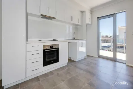 24/30 Bent St, Cannington, WA 6107