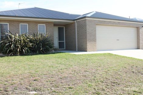 Property photo of 17 Surrey Place Inverloch VIC 3996