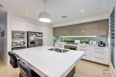 Property photo of 1/12 Teal Avenue Paradise Point QLD 4216