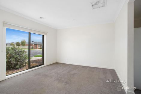 Property photo of 24 Koobush Boulevard Wollert VIC 3750