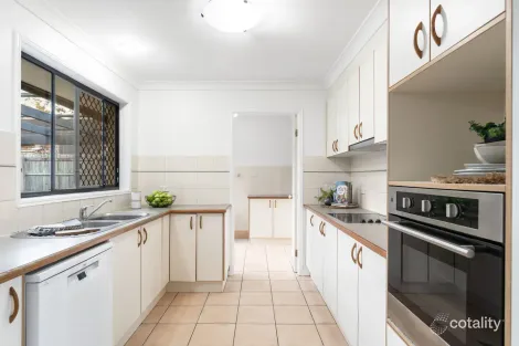 Property photo of 6 Eucalypt Place Heritage Park QLD 4118