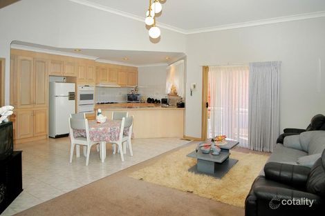 Property photo of 25 Hutchins Circuit Bundoora VIC 3083