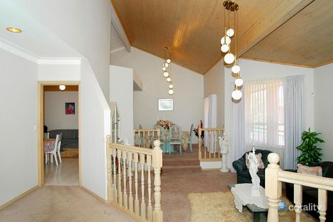 Property photo of 25 Hutchins Circuit Bundoora VIC 3083