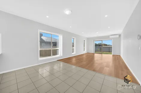 Property photo of 11 Holland Crescent Truganina VIC 3029