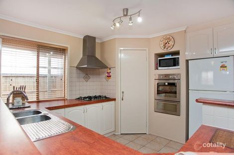 Property photo of 90 Manning Clark Road Mill Park VIC 3082