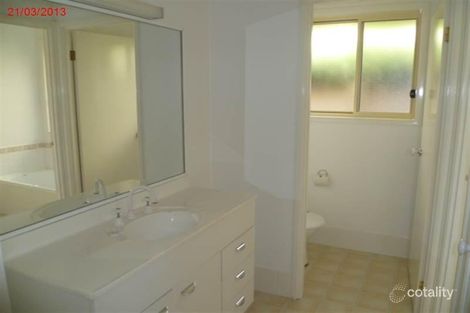 Property photo of 14 Freesia Crescent Bomaderry NSW 2541
