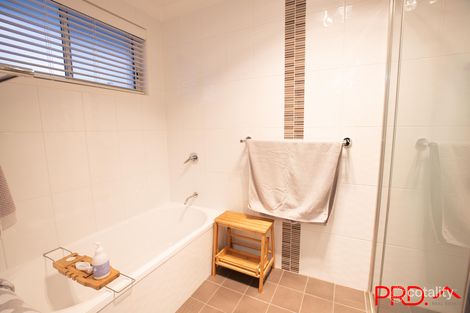 Property photo of 7 Jacaranda Place Oxley Vale NSW 2340