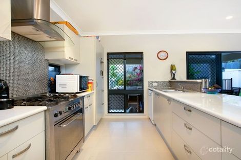 Property photo of 17 Densmore Close Bentley Park QLD 4869