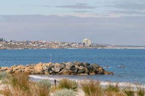Property photo of 17 Canarias Way Hillarys WA 6025