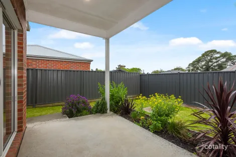 Property photo of 9/4 Gordon Crescent Romsey VIC 3434