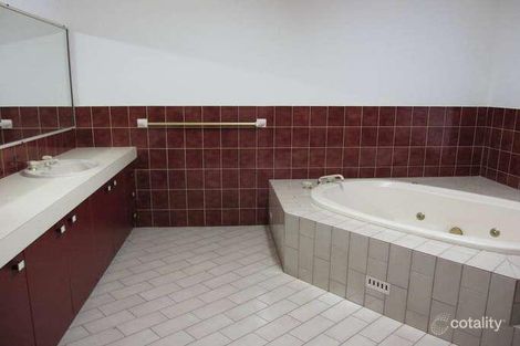 Property photo of 21 The Mews Hillvue NSW 2340
