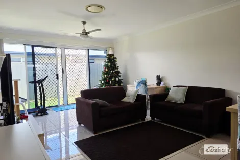 Property photo of 2/51 Acacia Drive Miles QLD 4415