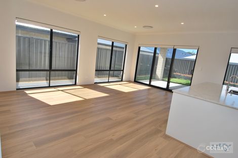 Property photo of 14 Netherton Way Aveley WA 6069