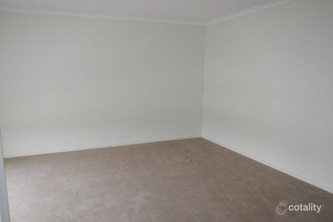 Property photo of 104 Diamond Parade Skye VIC 3977