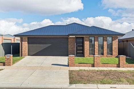 17 Merz St, Lucas, VIC 3350
