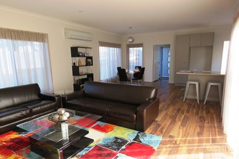 Property photo of 4 Napier Place Warrnambool VIC 3280