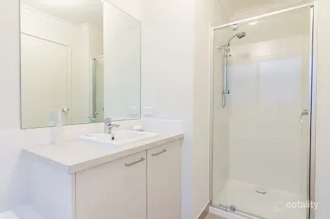 Property photo of 9 Jutland Close Clyde North VIC 3978