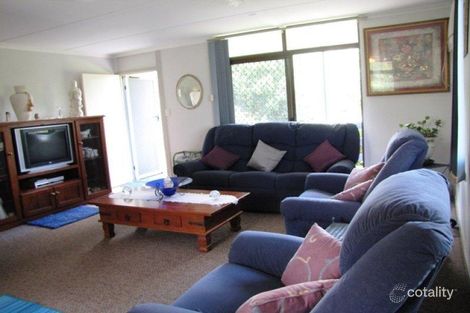Property photo of 17 King George Street Mount Larcom QLD 4695