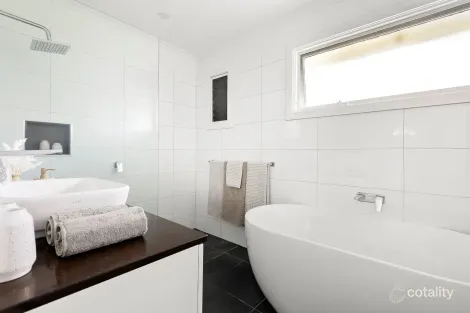 Property photo of 25 Austral Crescent Baxter VIC 3911