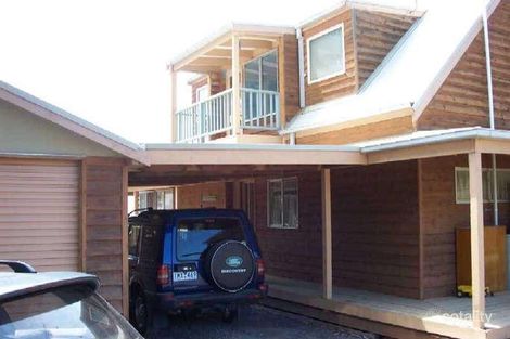 Property photo of 6 Lake Drive Howqua Inlet VIC 3723