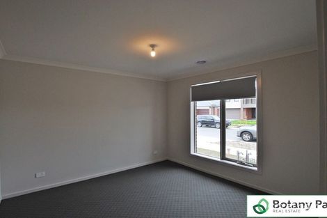 Property photo of 18 Rilana Road Clyde North VIC 3978