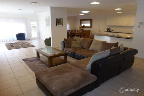Property photo of 8 Lachlan Way Dubbo NSW 2830
