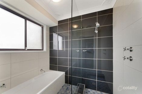 Property photo of 4 Parr Close Bossley Park NSW 2176