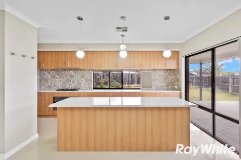 11 Binda Way, Halls Head, WA 6210