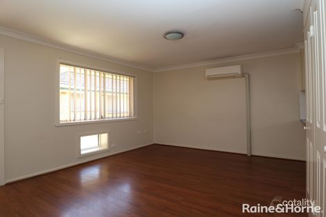 Property photo of 3/5 Joyes Place Tolland NSW 2650