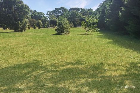 6 Benjamin Pl, Romsey, VIC 3434