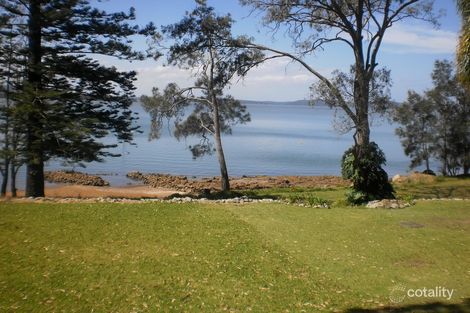 Property photo of 33 Caswell Crescent Tanilba Bay NSW 2319