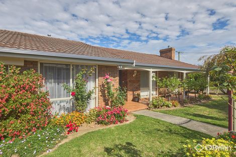 Property photo of 27 Johnson Avenue Drouin VIC 3818