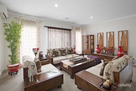 Property photo of 11 Boldrewood Place Lynbrook VIC 3975