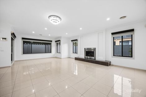 Property photo of 62 Hidden Grove Boulevard Keysborough VIC 3173