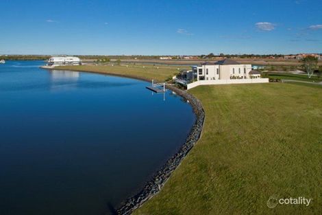 Property photo of 1025 Edgecliff Drive Hope Island QLD 4212