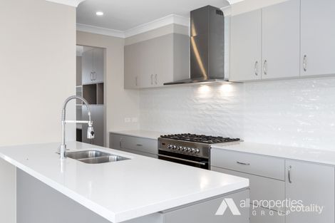 Property photo of 26 Cornwall Street Pallara QLD 4110