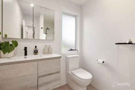 Property photo of 93 Alameda Way Warriewood NSW 2102
