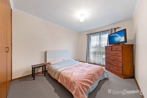 Property photo of 2/27-29 High Street Bunyip VIC 3815