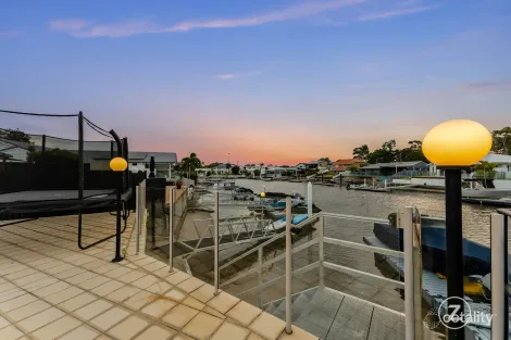 Property photo of 9 Erave Avenue Runaway Bay QLD 4216