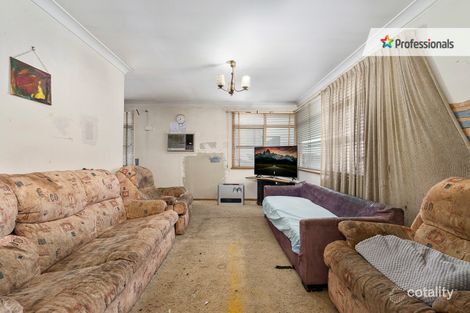 Property photo of 27 Phoenix Crescent Casula NSW 2170