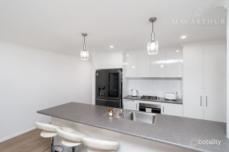 Property photo of 60 Jumbuck Drive Gobbagombalin NSW 2650