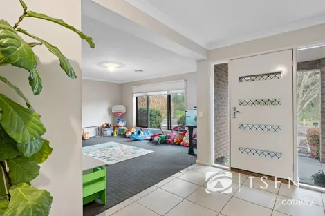 Property photo of 44 The Boulevard White Hills VIC 3550