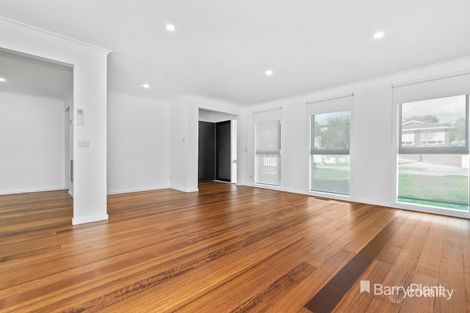 Property photo of 26 Rimfire Crescent Cranbourne VIC 3977