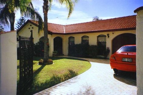 9 Cabana Bvd, Benowa, QLD 4217