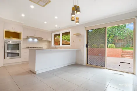 Property photo of 35 Ravenhill Crescent Endeavour Hills VIC 3802